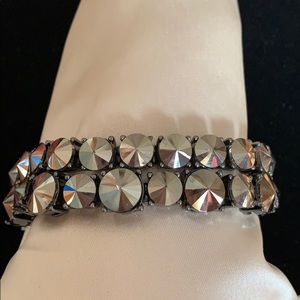 Cache hematite stretch bracelet set